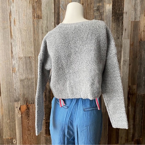 Light Grey Cropped Sweater Small - Picture 3 of 4
